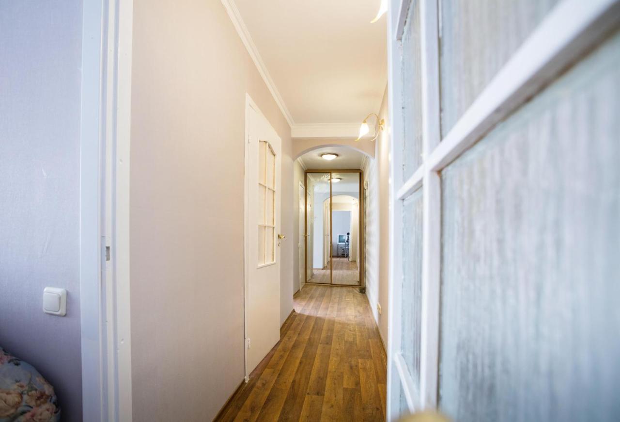 Apartment Near Metro Pecherskaya Kyiv Exterior photo